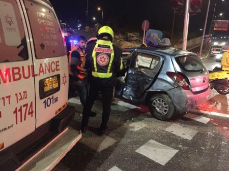 إصابة سيدة بحادث طرق قرب الطيبة